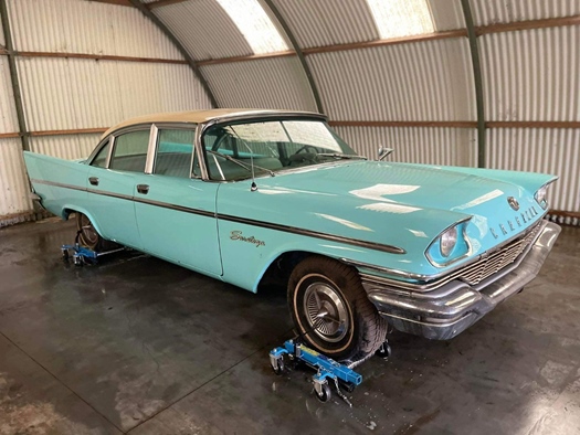 1957 Chrysler Saratoga oldtimer te koop