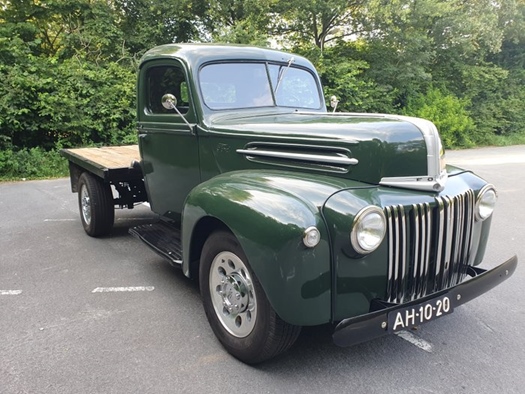 1947 Ford 1 ton Flatbed Truck 799 Y oldtimer te koop