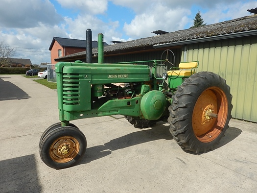 1952 John Deere A Styled  with water pump oldtimer te koop