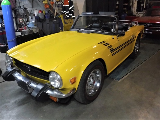 1976 Triumph TR6 yellow oldtimer te koop