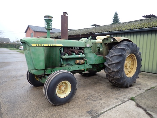 1965 John Deere 5010 Diesel on 24.5-32 rubber oldtimer te koop