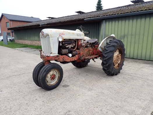 1955 Ford 960 from, 900-series oldtimer te koop