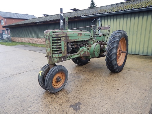 1950 John Deere B Styled  electric start oldtimer te koop