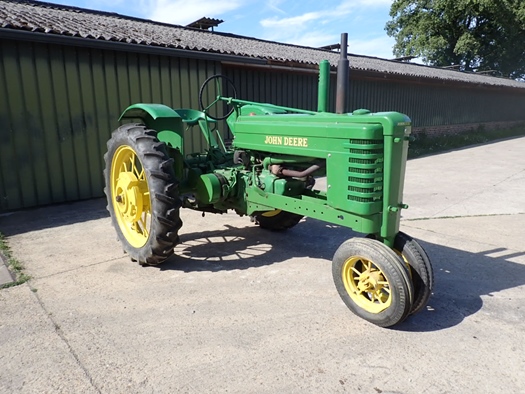 1941 John Deere B Styled, WW2 tractor on round spoke rears oldtimer te koop