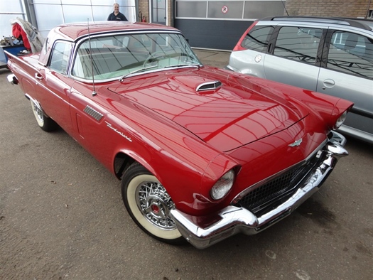 1957 Ford Thunderbird Roadster oldtimer te koop