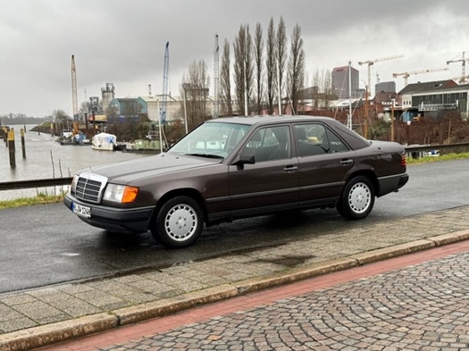 1988 Mercedes 300 D Turbo W124 oldtimer te koop