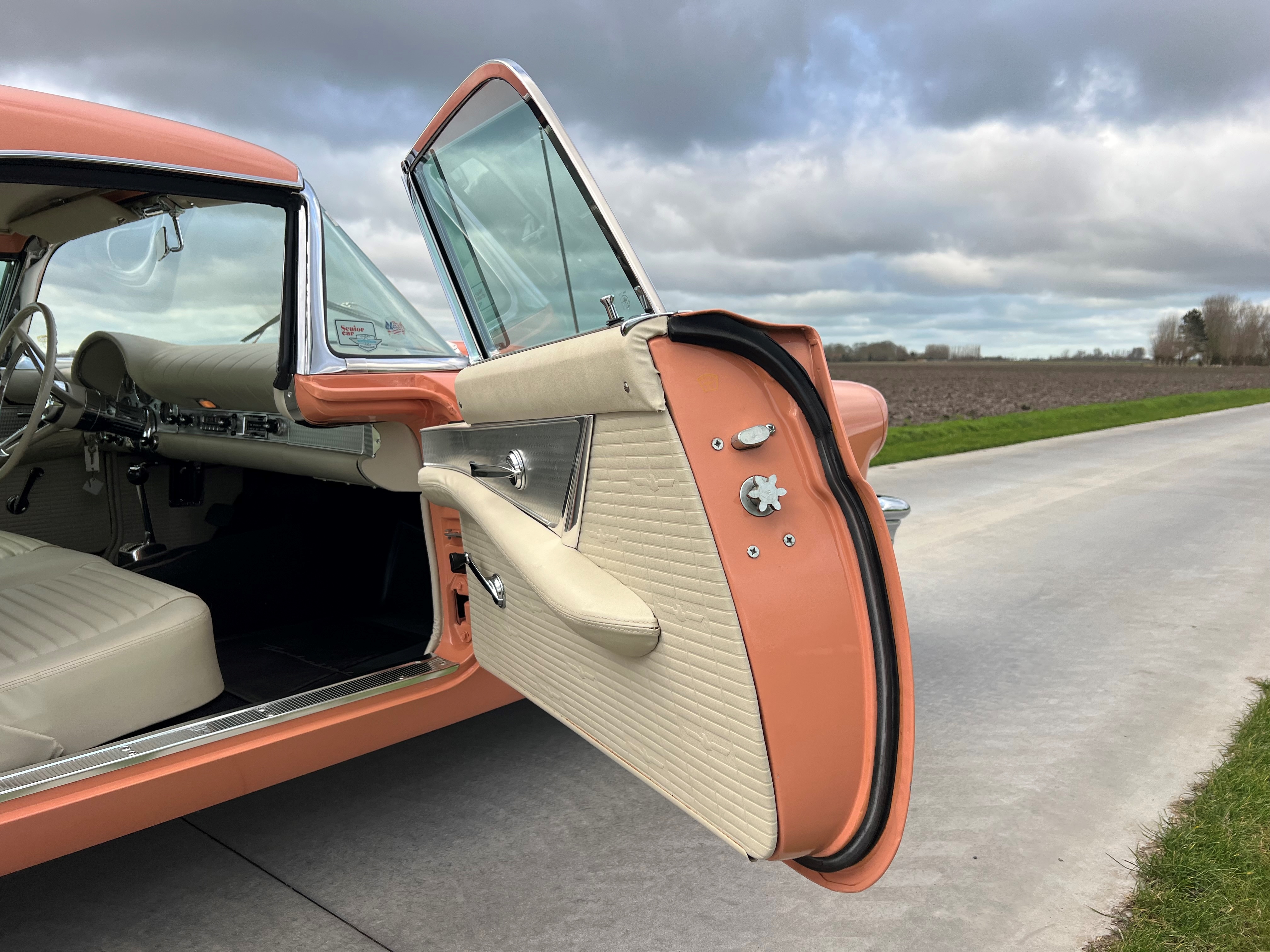 1957 Ford Thunderbird oldtimer te koop