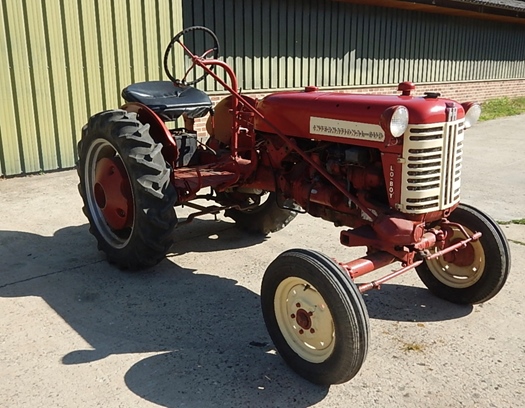 1957 International Farmall Cub Lo-Boy oldtimer tractor te koop