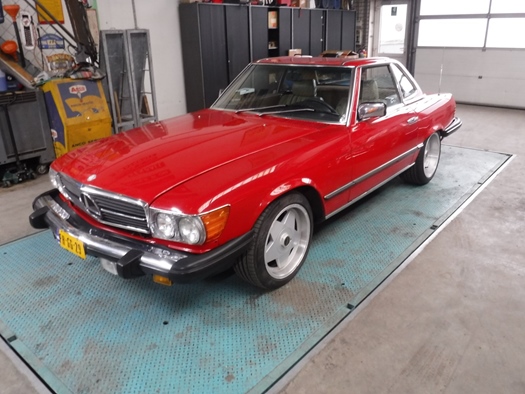 1985 Mercedes 380SL W107 Roadster red oldtimer te koop