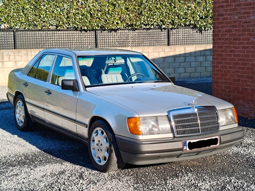 1987 Mercedes W124  oldtimer te koop