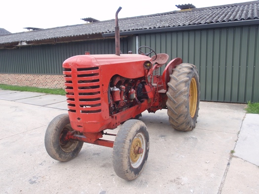 Massey-Harris 744PD oldtimer tractor te koop