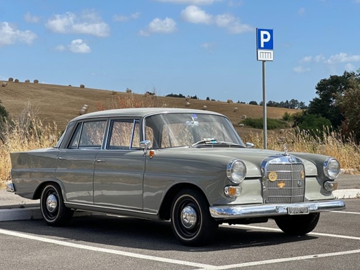 1963 Mercedes 190 W110 Heckflosse oldtimer te koop