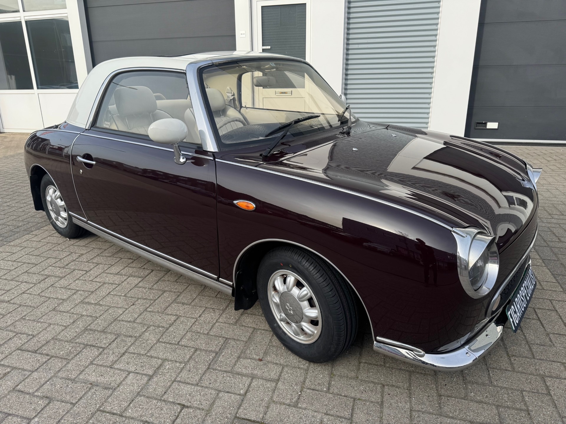 1991 Nissan 934 Black Ruby Figaro oldtimer te koop